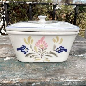 Viana Do Castelo Covered casserole baking dish Hand painted Portugal pottery